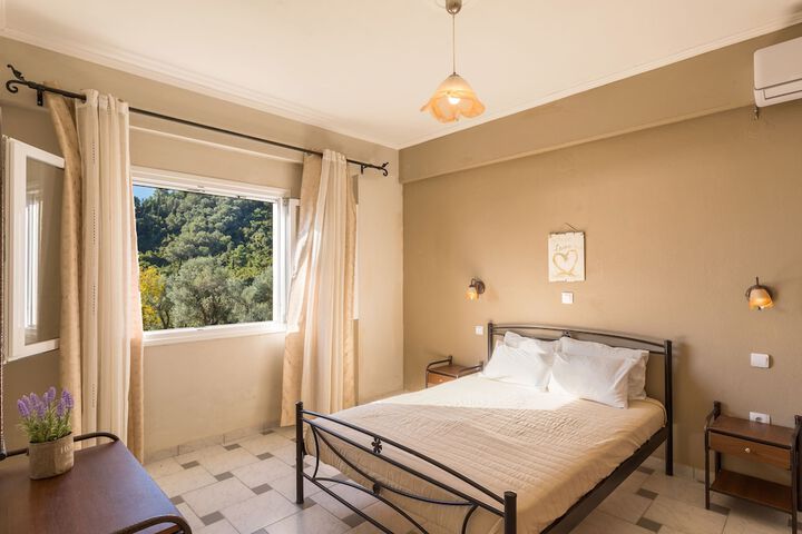 Room 5 of 28