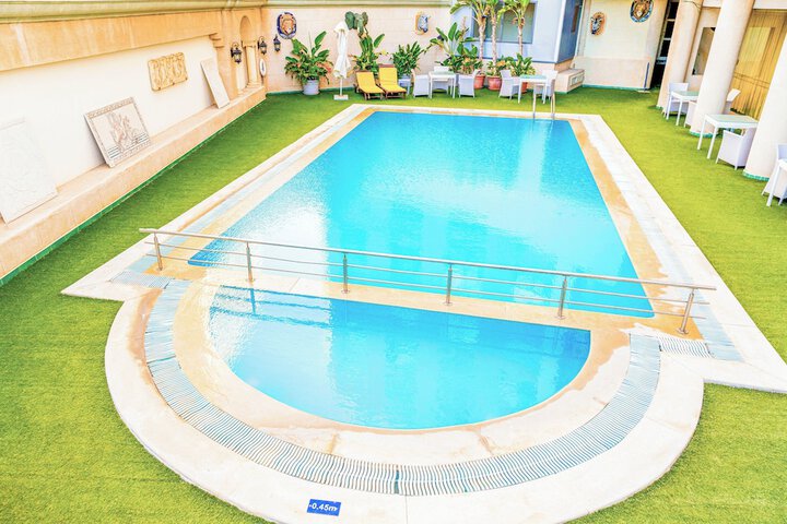 Pool 60 of 109