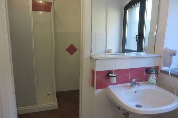 Room 14 of 48
