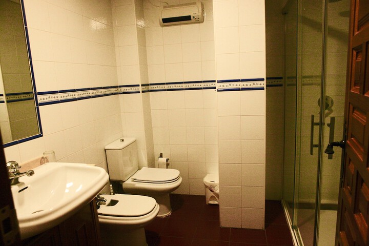 Room 34 of 58