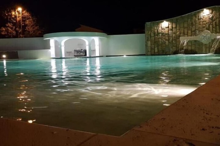 Pool 11 of 14