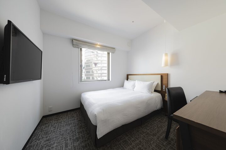 Room 7 of 48