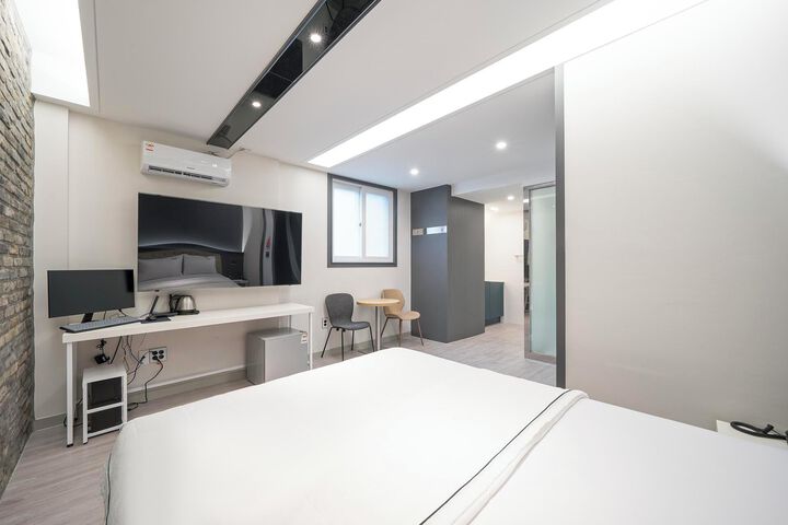 Room 54 of 58