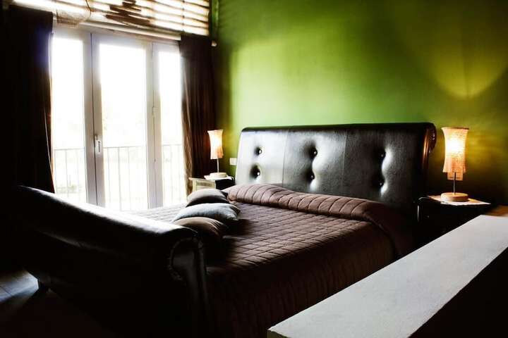 Room 10 of 69