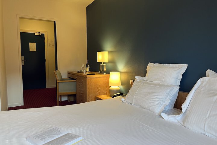 Room 7 of 30
