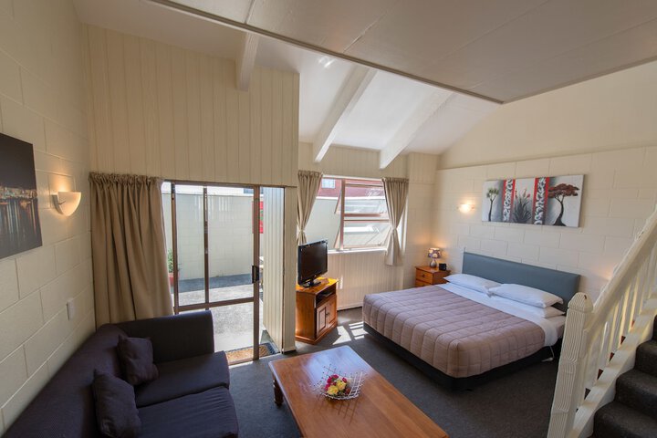 Room 10 of 20