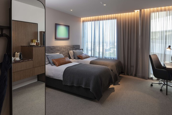 Room 14 of 85