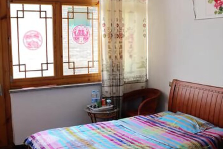 Room 5 of 14