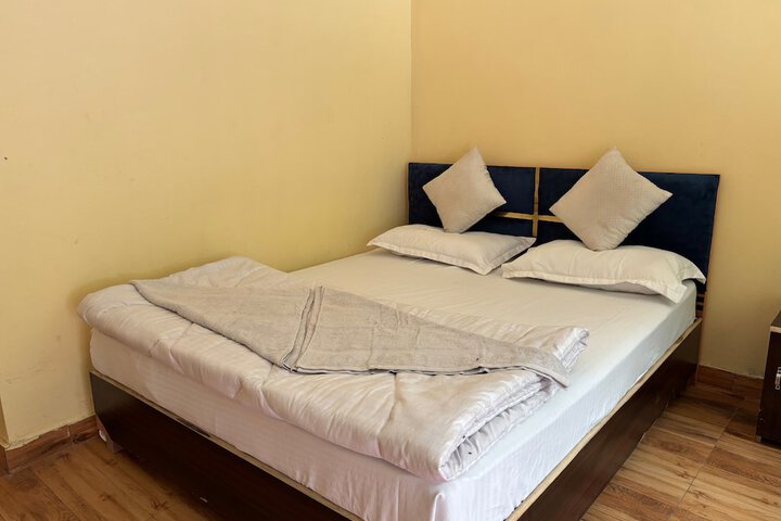 Room 5 of 42