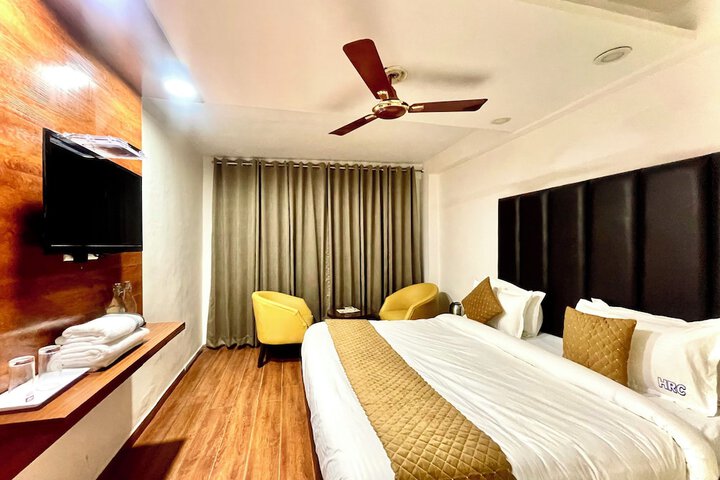 Room 32 of 55