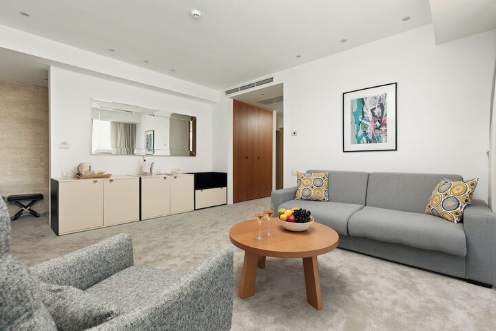 Room 70 of 150