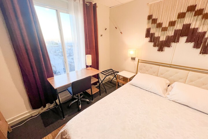Room 38 of 85
