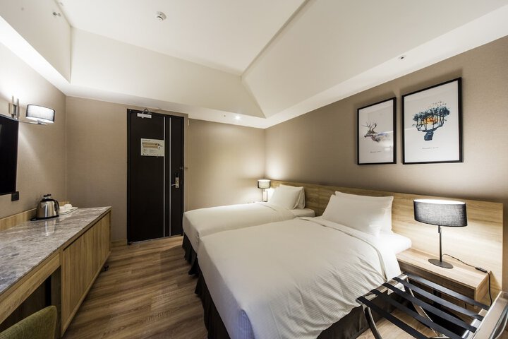 Room 40 of 63
