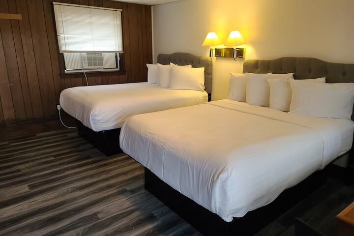 Room 12 of 63