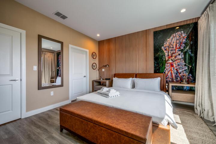 Room 42 of 44