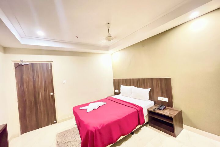 Room 14 of 76