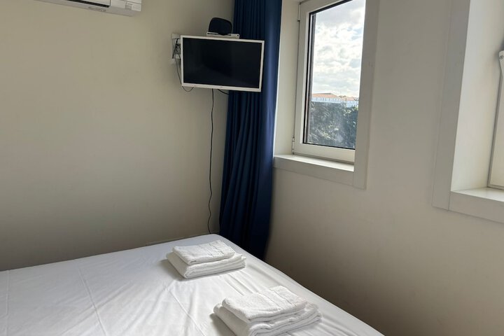 Room 4 of 287