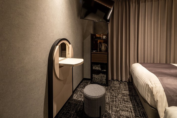 Room 22 of 47
