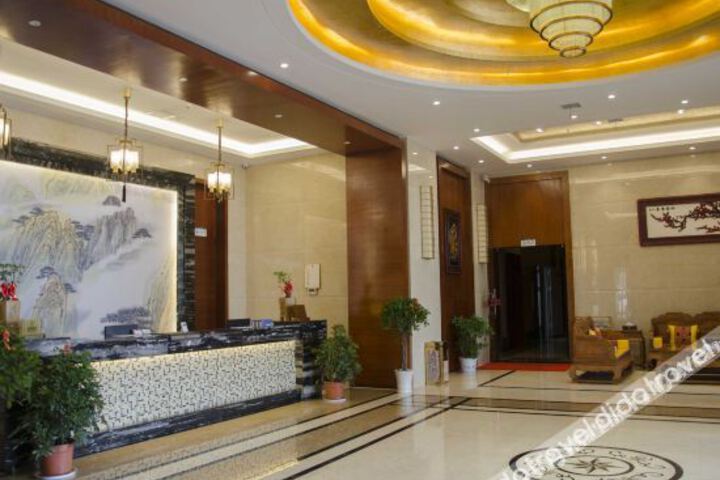 Hotel Interior 4 of 11