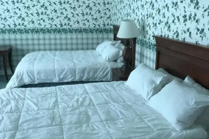 Room 6 of 21