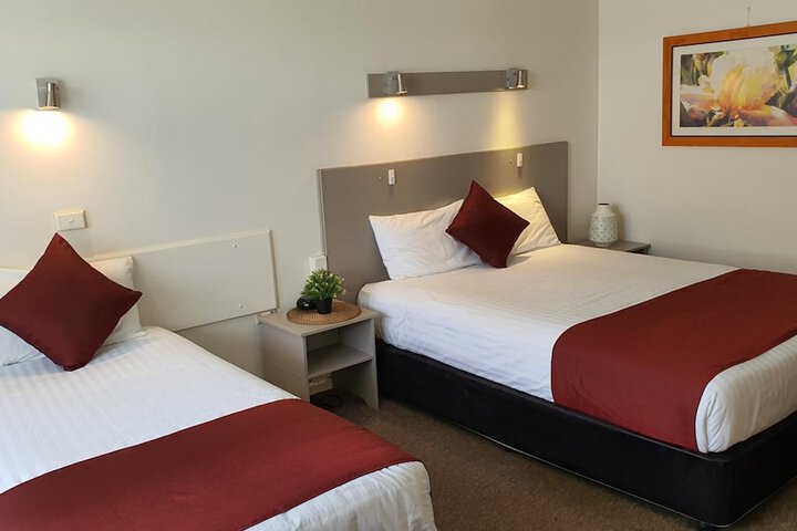 Room 6 of 34