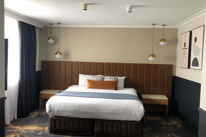 Room 42 of 125