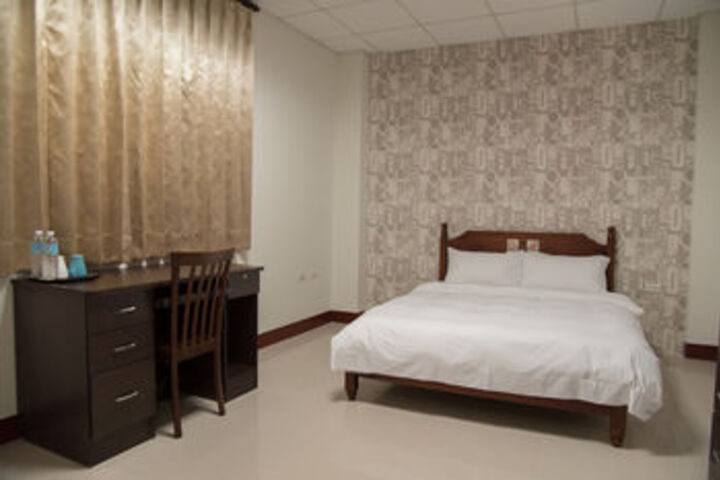 Room 14 of 24