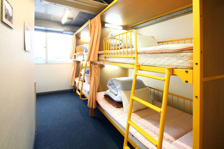 Room 10 of 48