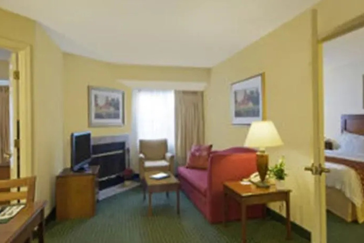 Room 2 of 9