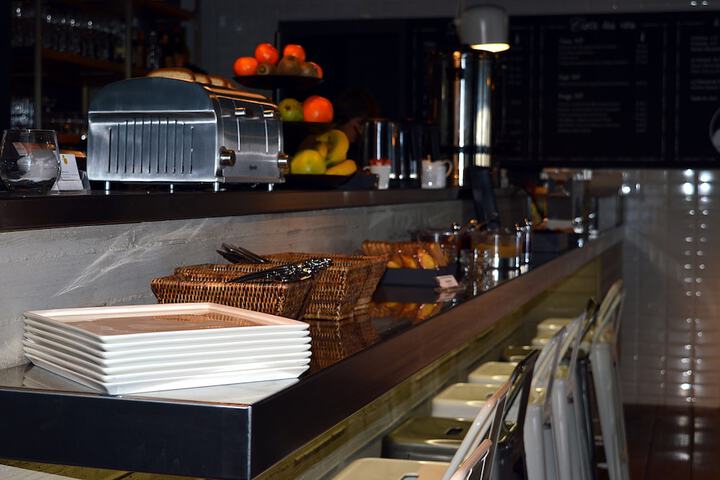 Breakfast area
