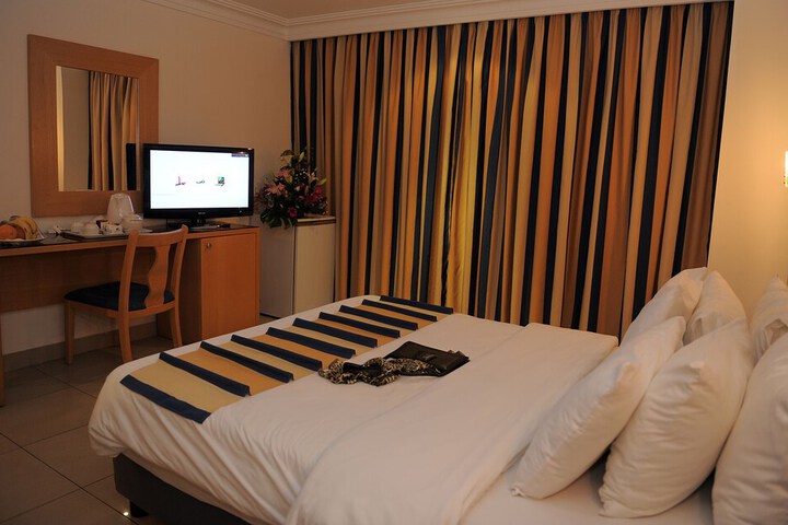 Room 13 of 63
