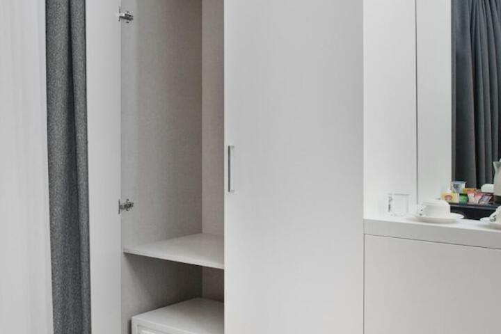 Room 10 of 70