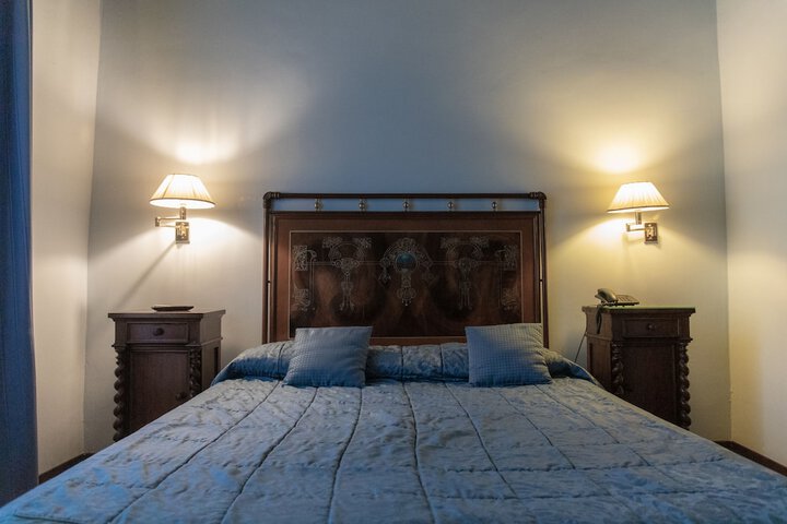 Room 28 of 66