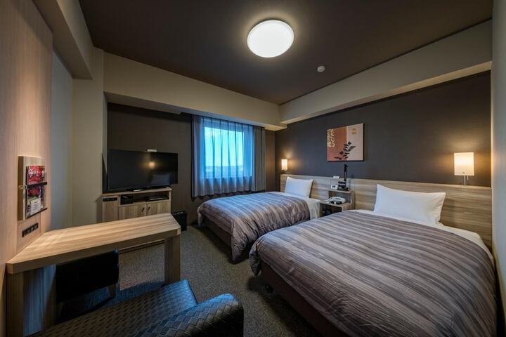 Room 6 of 35