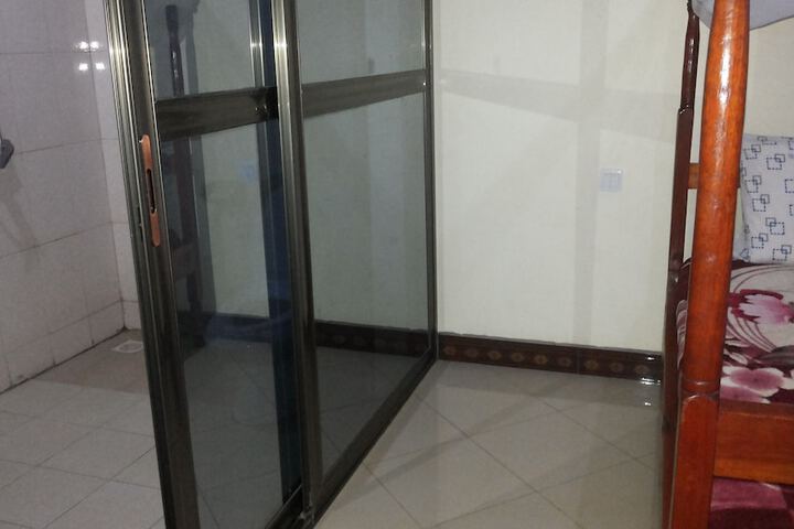 Room 26 of 62