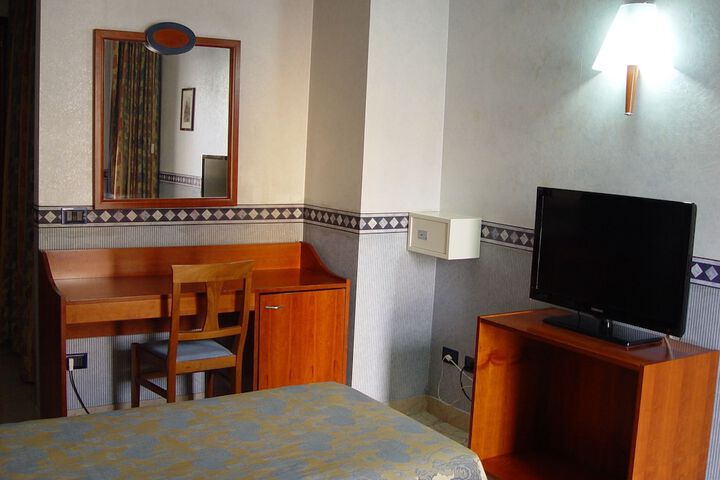 Room 26 of 79
