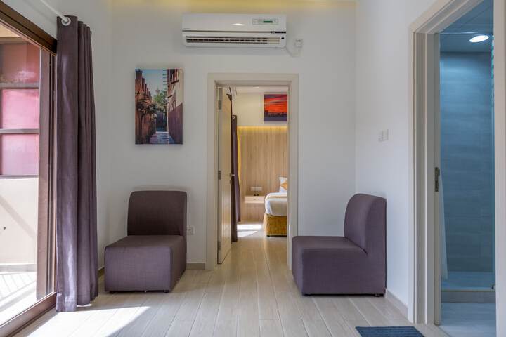 Room 9 of 43