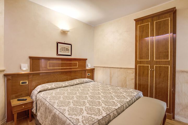 Room 3 of 26