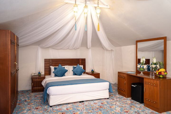 Room 3 of 52