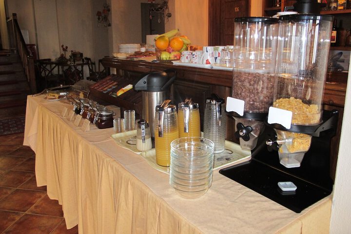 Breakfast/Coffee Service 22 of 46