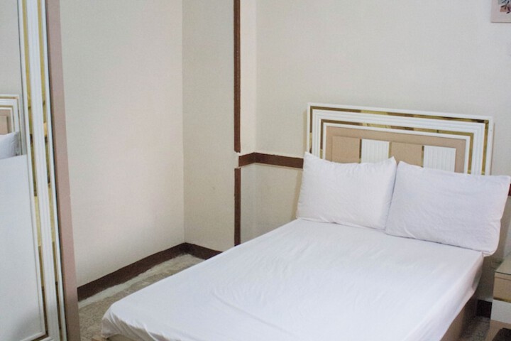 Room 16 of 37
