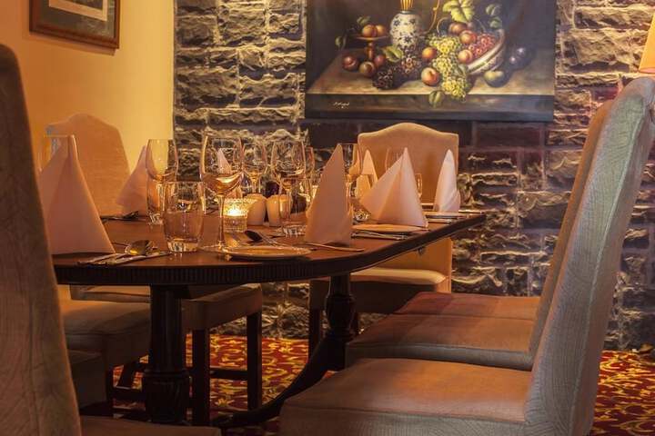 Dining 16 of 29