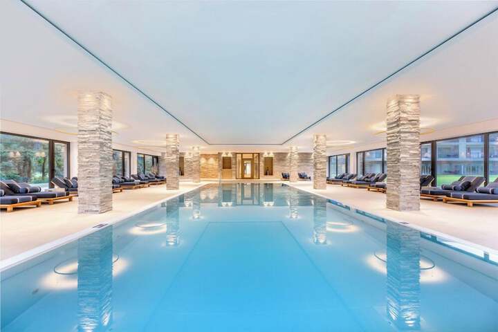 Pool 49 of 100