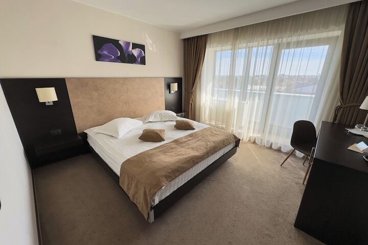 Room 12 of 60