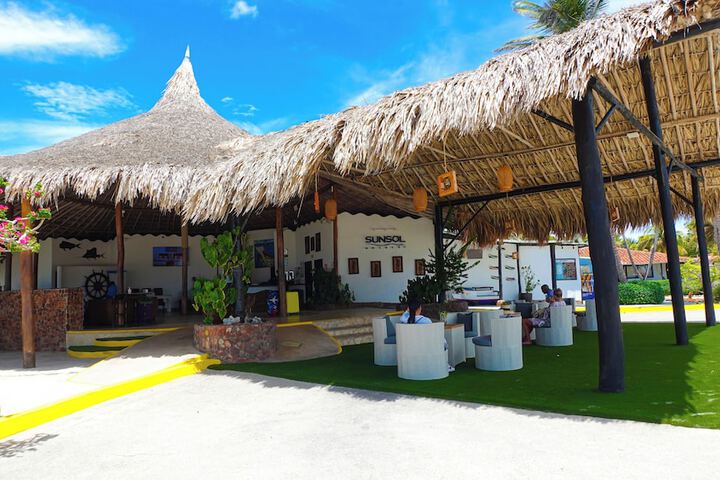 Entrance & Lobby