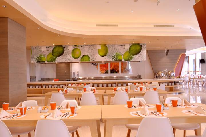Dining Photos