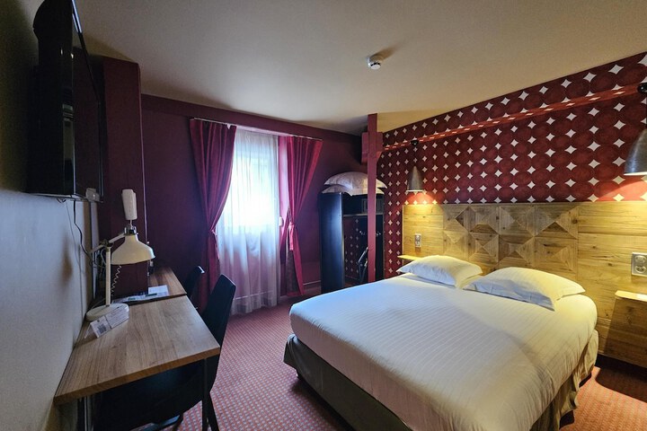 Room 47 of 80
