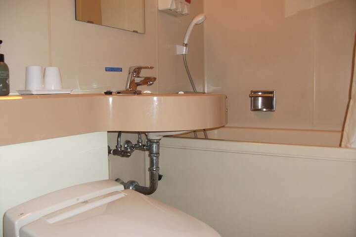 Room 25 of 51