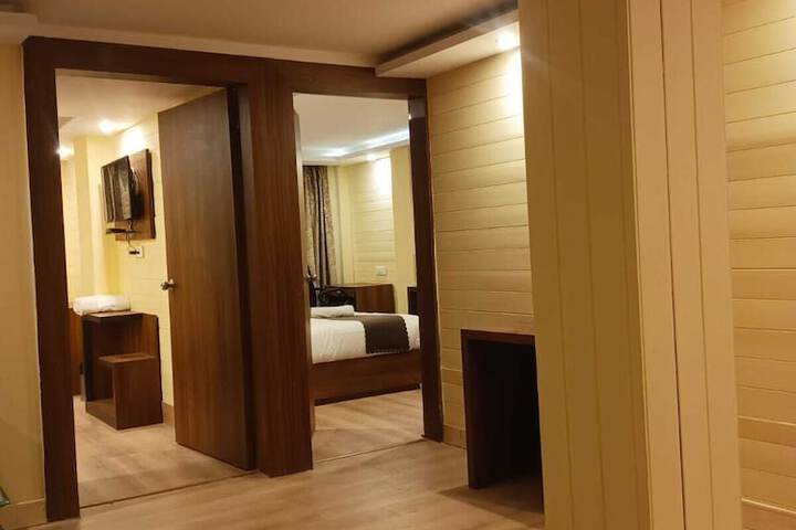 Room 32 of 64