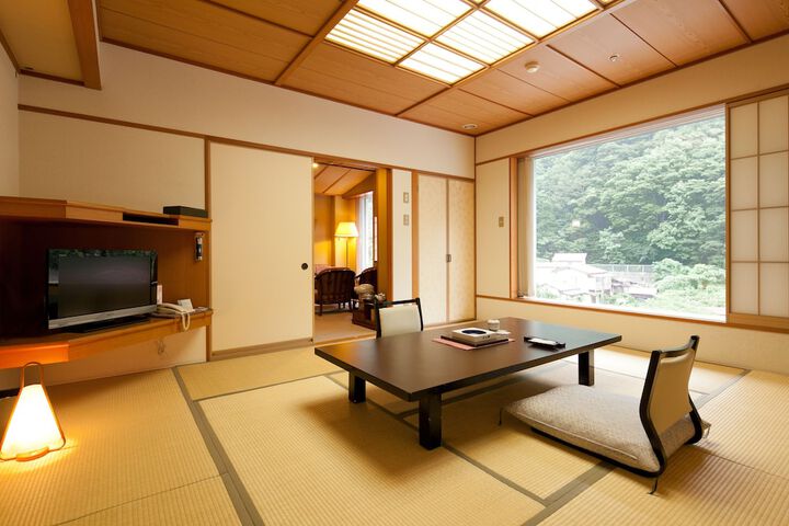Room 18 of 73